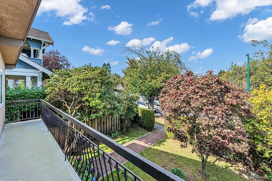 3636 W 18th Avenue Vancouver, BC - 38