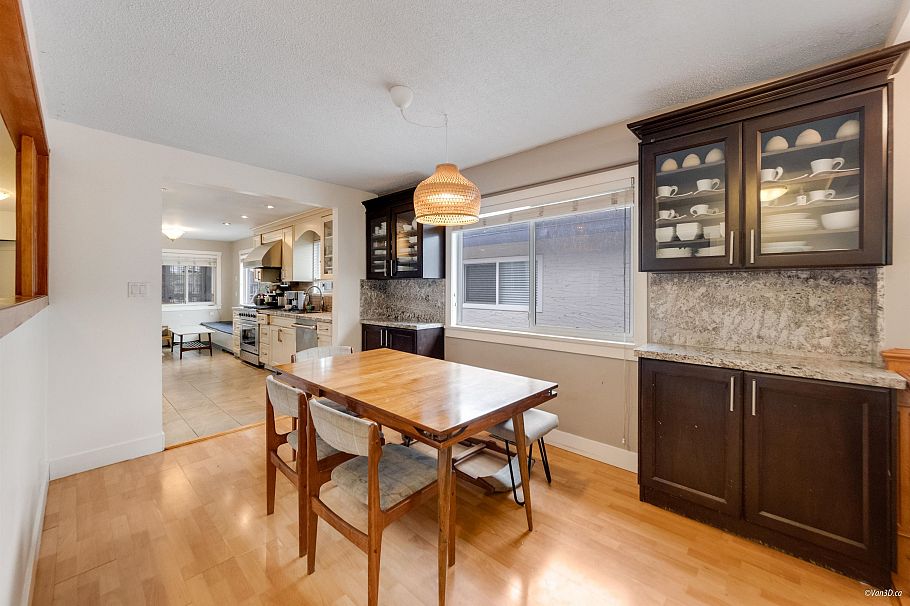 7396 Sherbrooke Street Vancouver, BC - 13