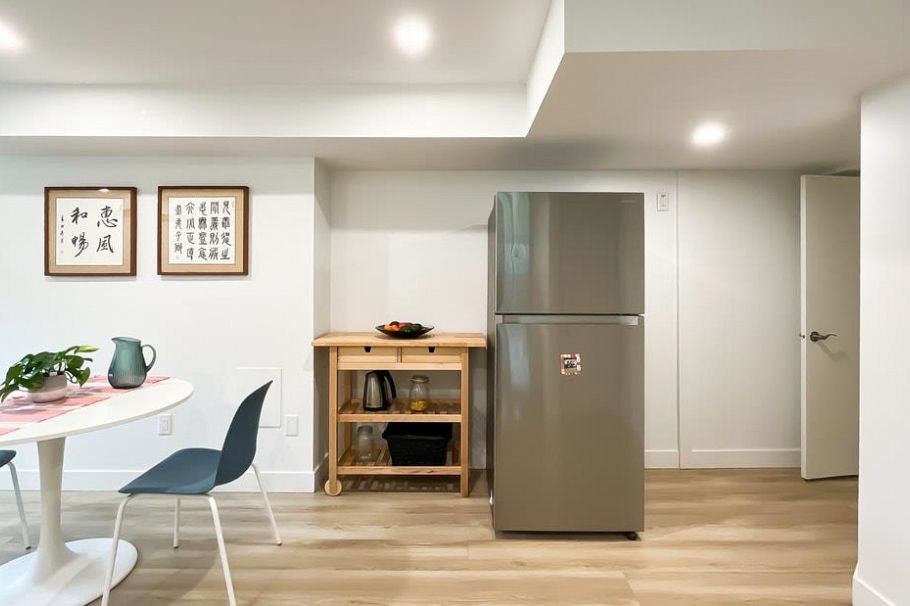 316 W Queens Road North Vancouver, BC - 32