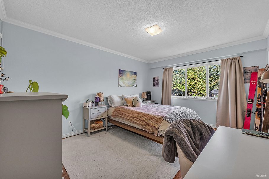 3636 W 18th Avenue Vancouver, BC - 1