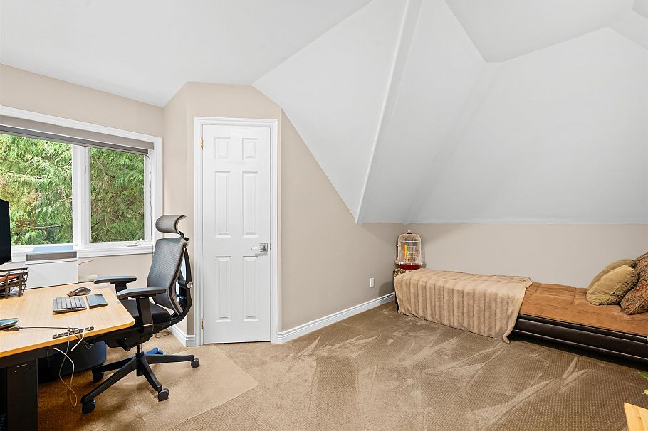 4622 Cove Cliff Road North Vancouver, BC - 27