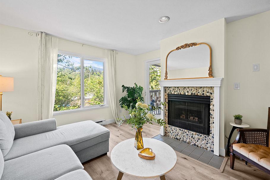 204 1528 Bowser Avenue North Vancouver, BC - 5