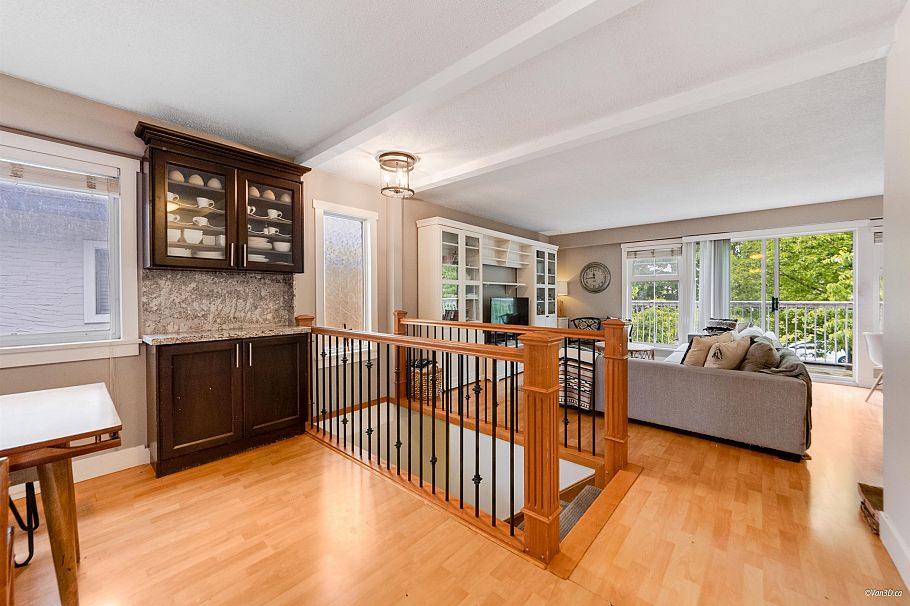 7396 Sherbrooke Street Vancouver, BC - 11