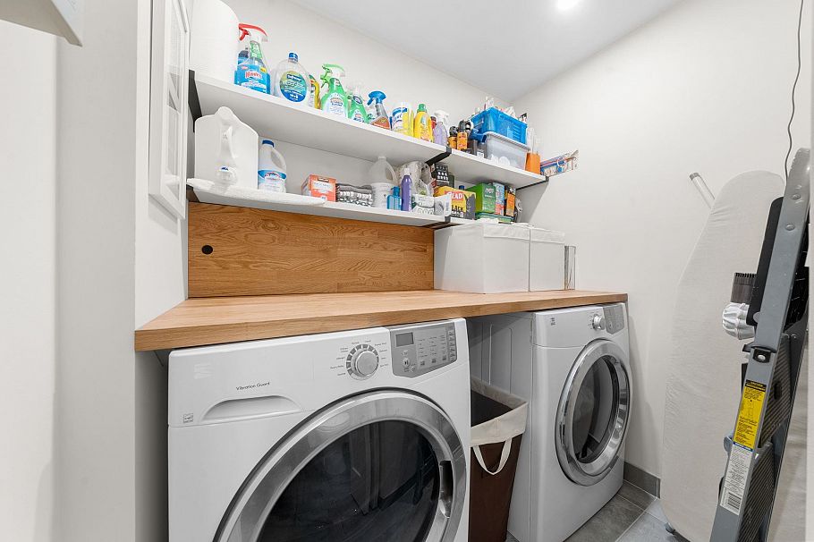 204 3151 Woodbine Drive North Vancouver, BC - 29