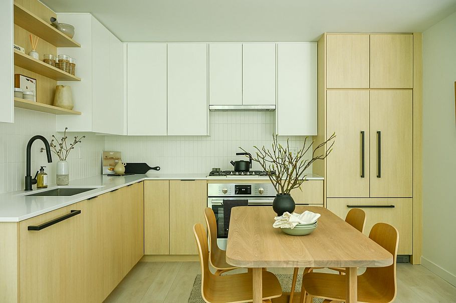 207 2045 Heritage Park Lane North Vancouver, BC - 6