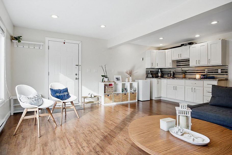 4938 Redonda Drive North Vancouver, BC - 17