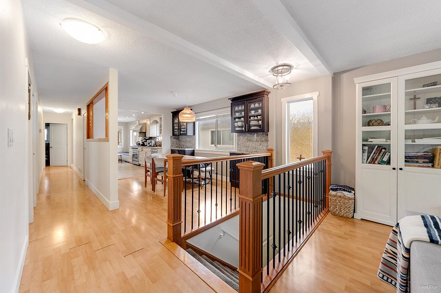 7396 Sherbrooke Street Vancouver, BC - 12