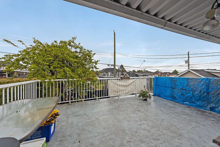 7396 Sherbrooke Street Vancouver, BC - 22