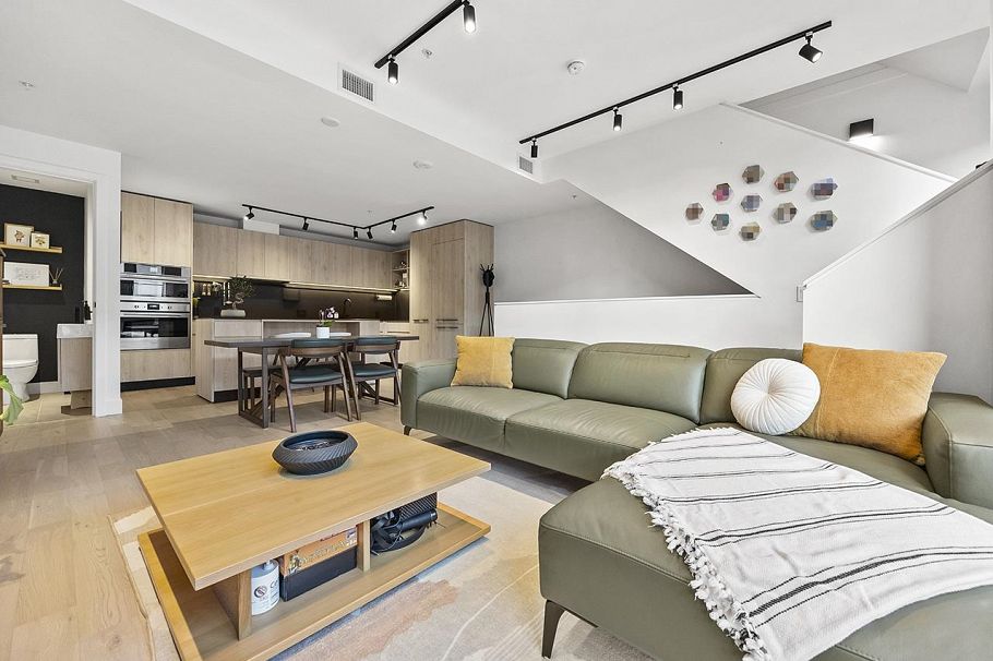 3956 Dumfries Street Vancouver, BC - 1