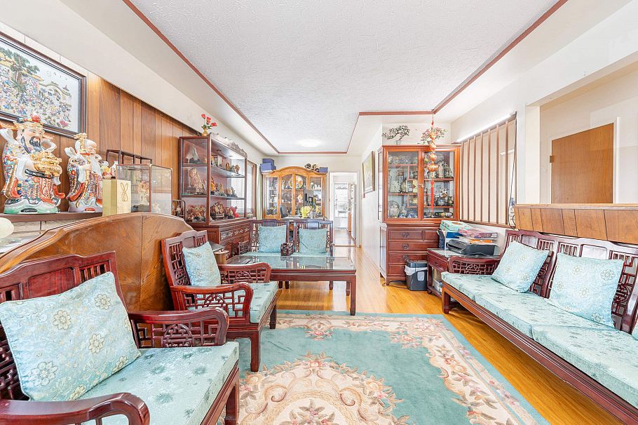 1465 E 49th Avenue Vancouver, BC - 17