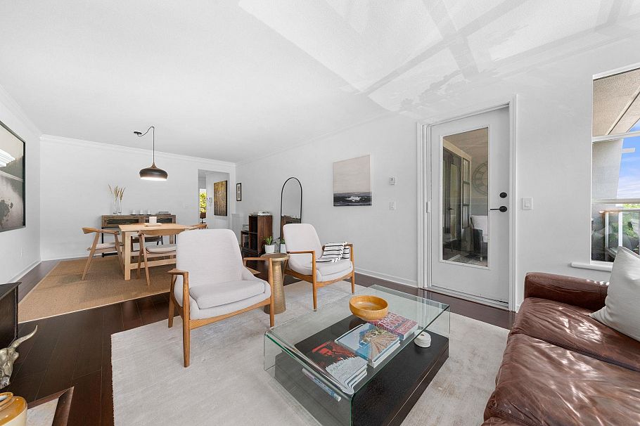 204 3151 Woodbine Drive North Vancouver, BC - 4