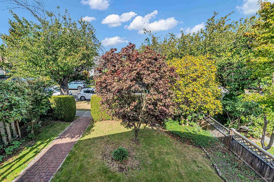 3636 W 18th Avenue Vancouver, BC - 39