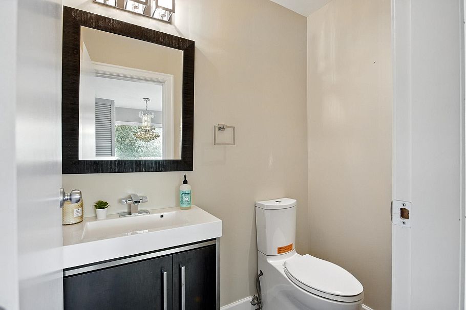 4938 Redonda Drive North Vancouver, BC - 13