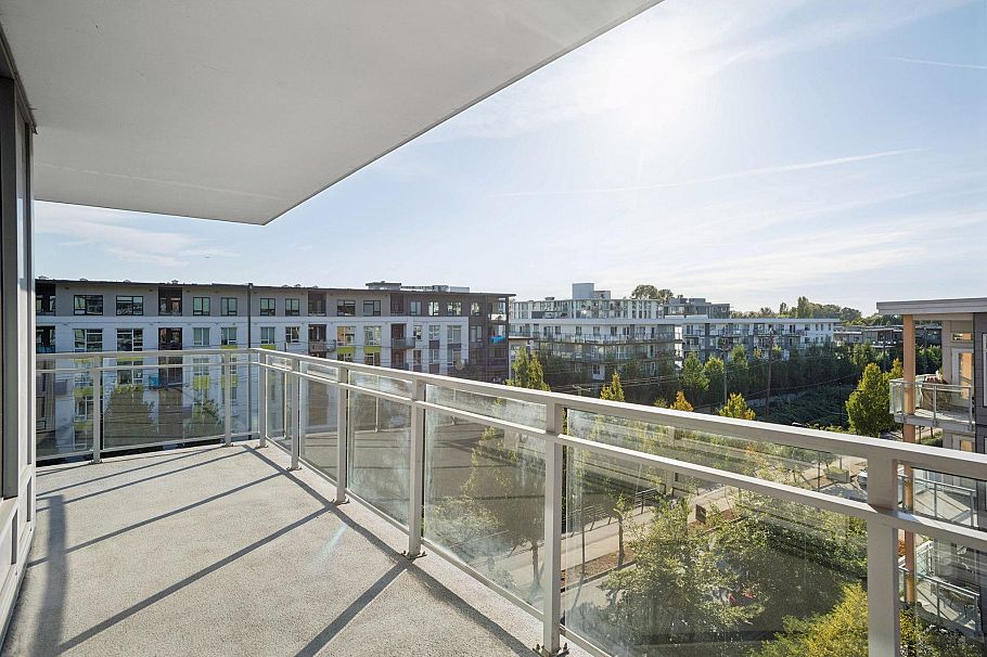 605 3281 E Kent Avenue North Vancouver, BC - 24