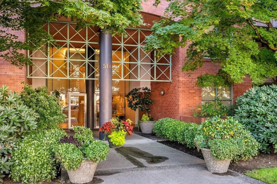 412 518 W 14th Avenue Vancouver, BC - 1