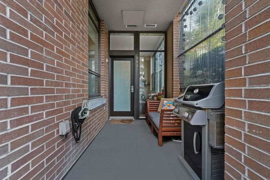 103 170 W 1st Street North Vancouver, BC - 26