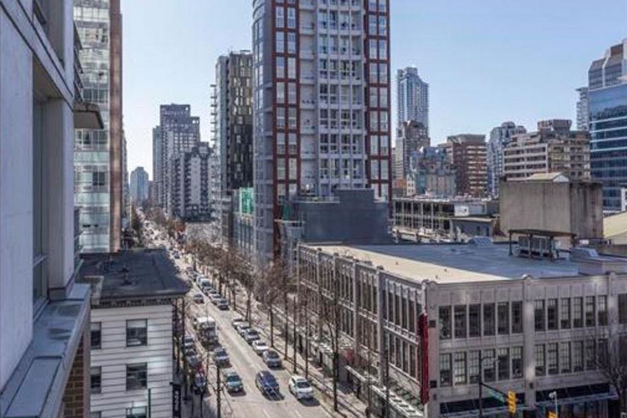 705 565 Smithe Street Vancouver, BC - 2