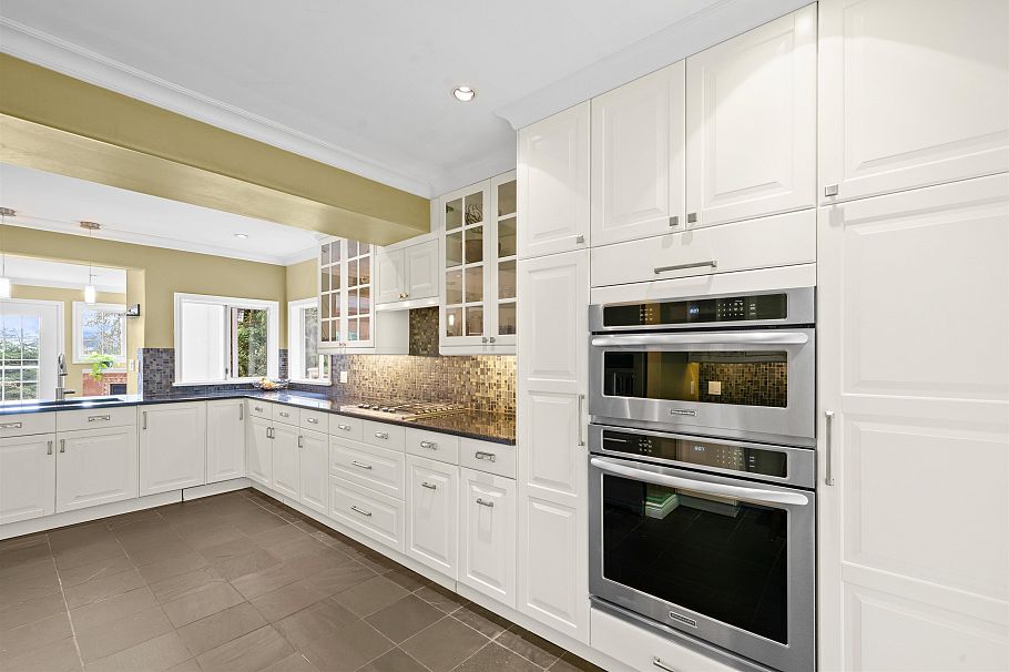 4622 Cove Cliff Road North Vancouver, BC - 17