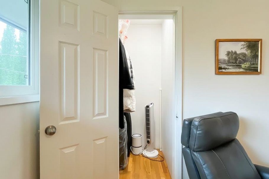 316 W Queens Road North Vancouver, BC - 22