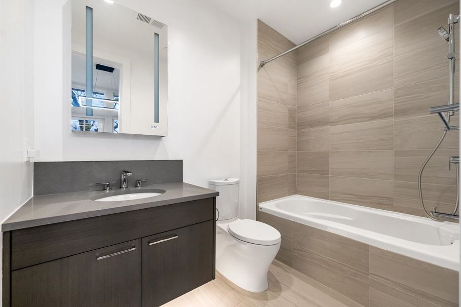 204 1009 Laurier Avenue Vancouver, BC - 20