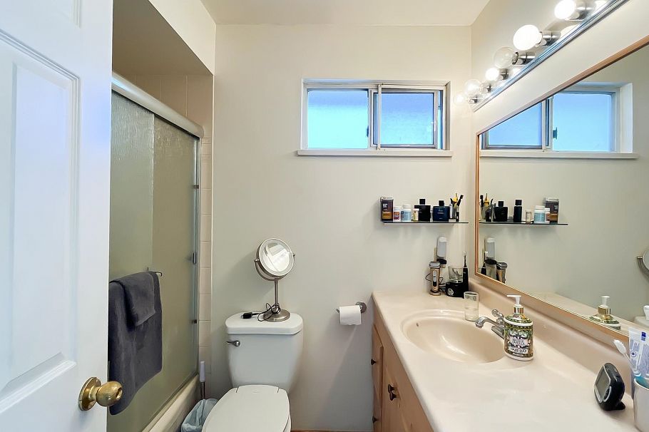 3651 Garibaldi Drive North Vancouver, BC - 24