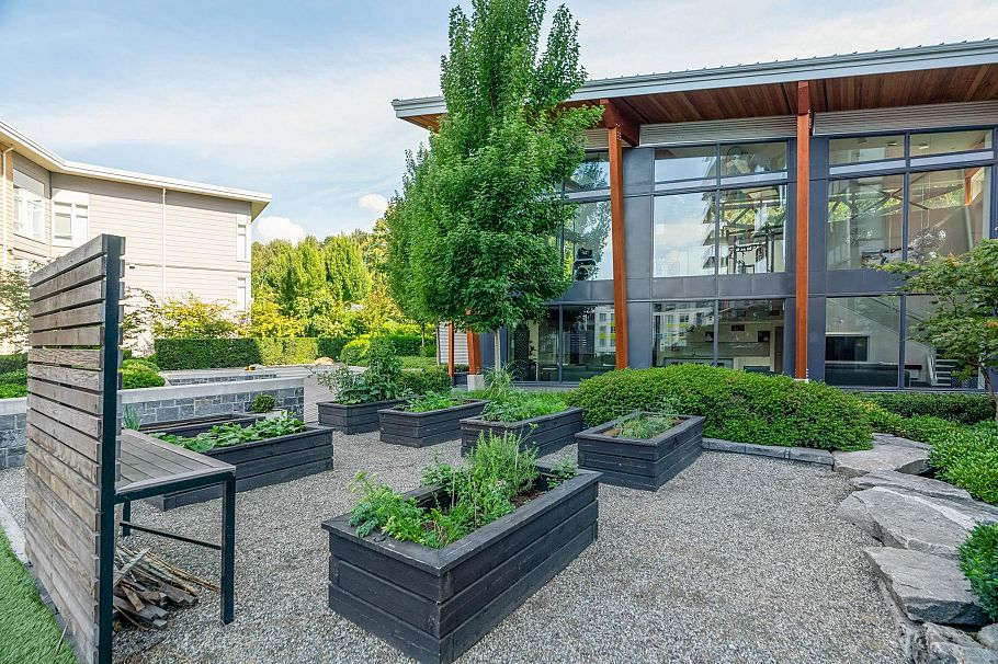 605 3281 E Kent Avenue North Vancouver, BC - 32