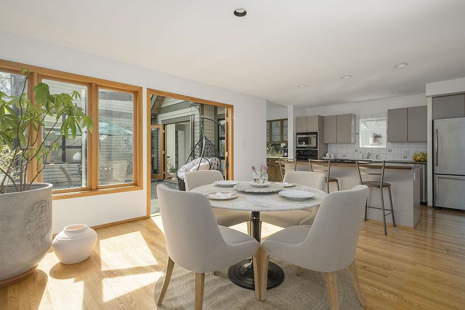 3502 W 18th Avenue Vancouver, BC - 11