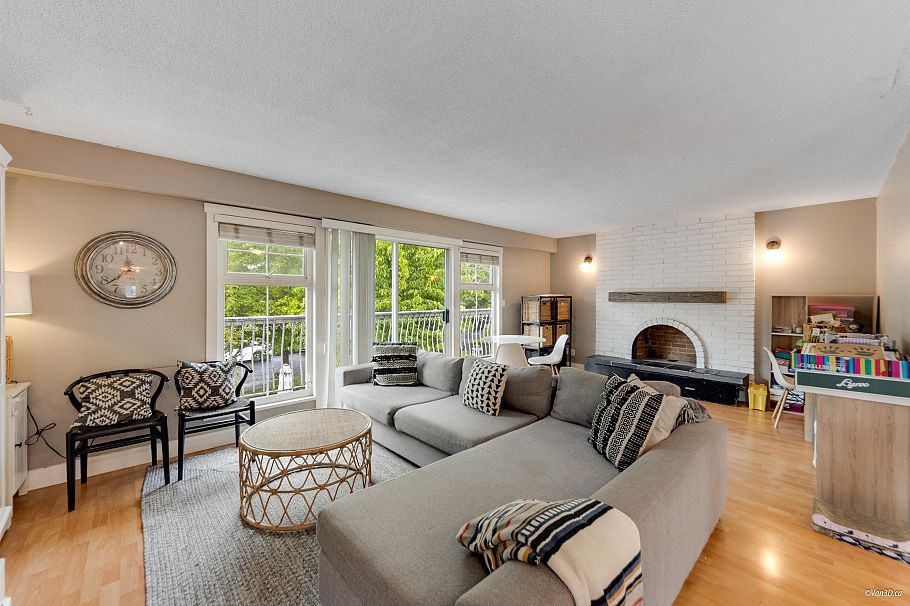 7396 Sherbrooke Street Vancouver, BC - 6