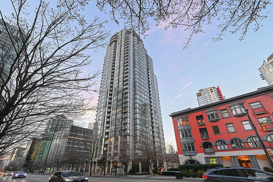 3209 1239 W Georgia Street Vancouver, BC - 2