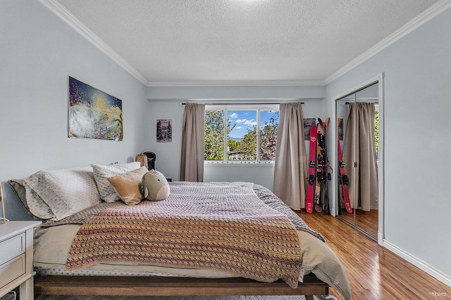 3636 W 18th Avenue Vancouver, BC - 2