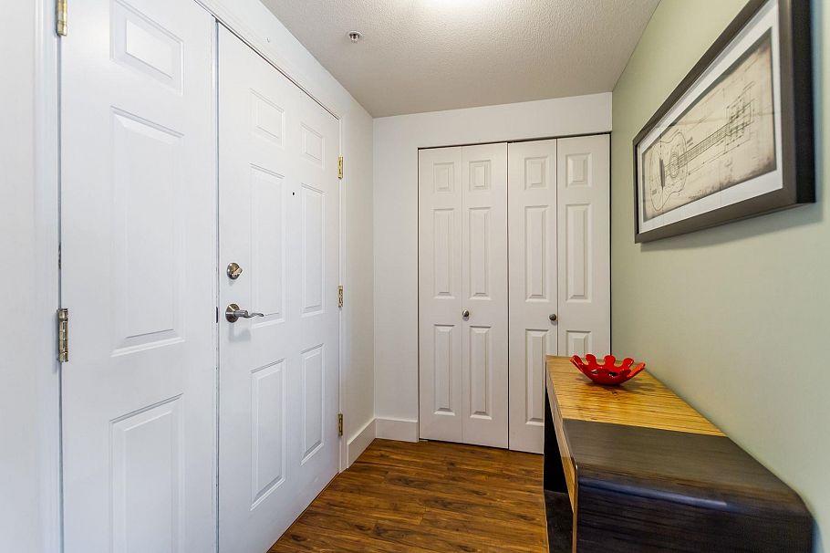 302 3608 Deercrest Drive North Vancouver, BC - 24