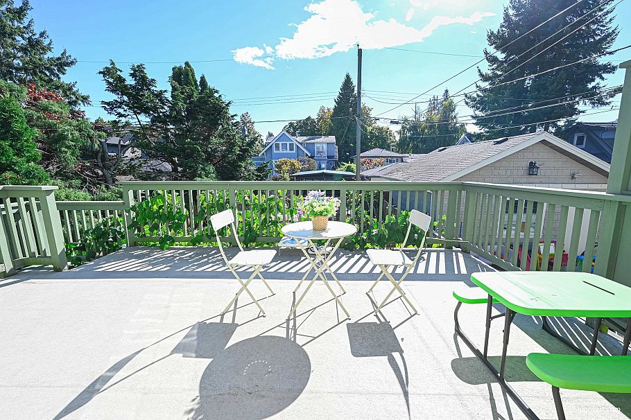 2696 W 42nd Avenue Vancouver, BC - 15