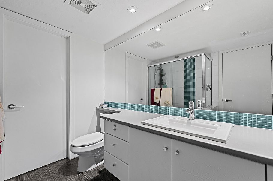 45 728 W 14th Street North Vancouver, BC - 14