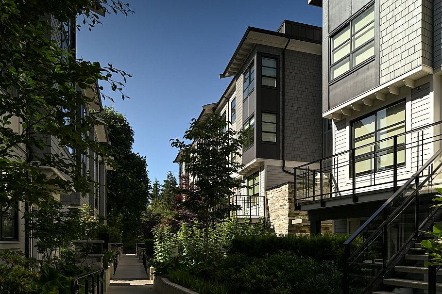 207 2045 Heritage Park Lane North Vancouver, BC - 24