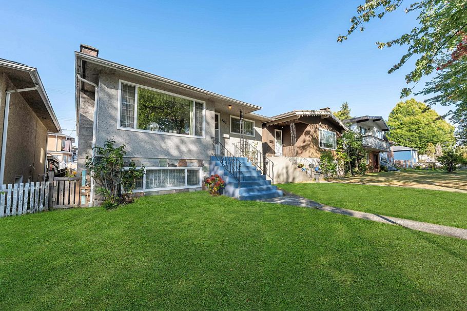 1465 E 49th Avenue Vancouver, BC - 36