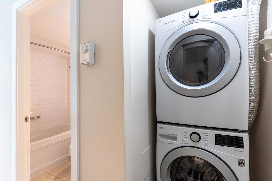 2504 1288 W Georgia Street Vancouver, BC - 9