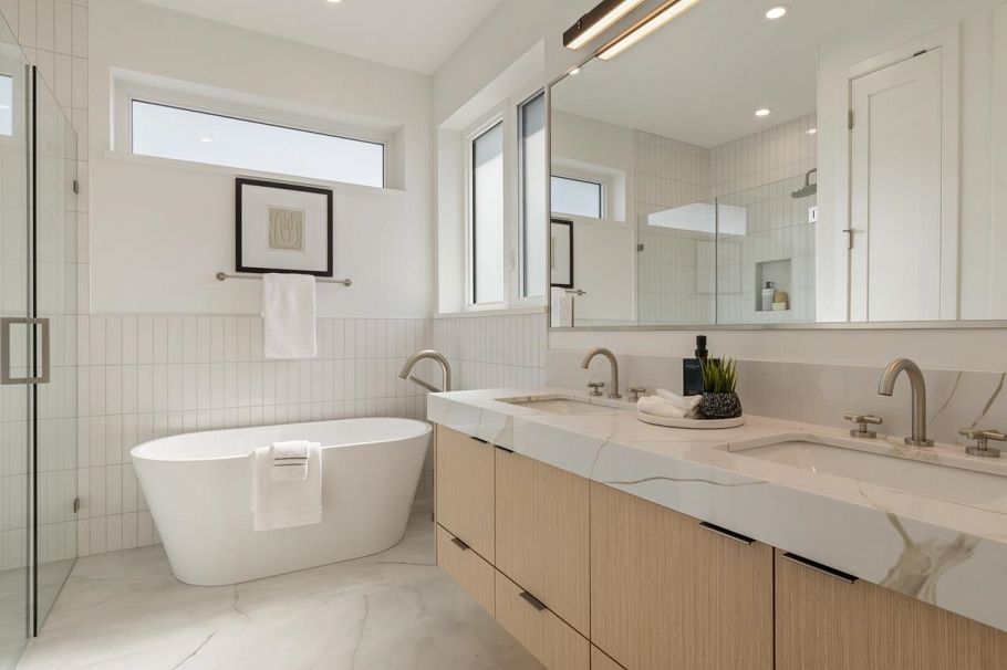 619 E 22nd Street North Vancouver, BC - 17