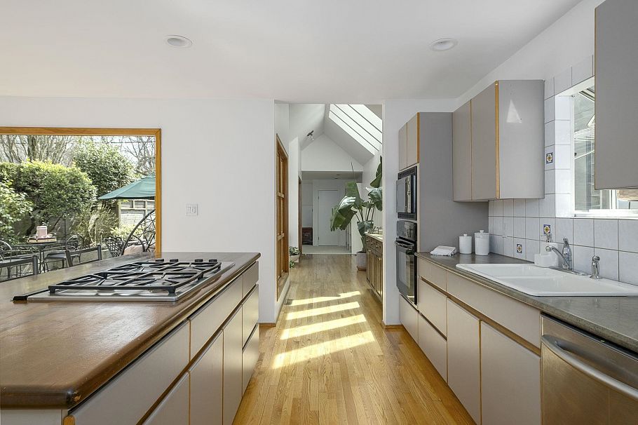 3502 W 18th Avenue Vancouver, BC - 15