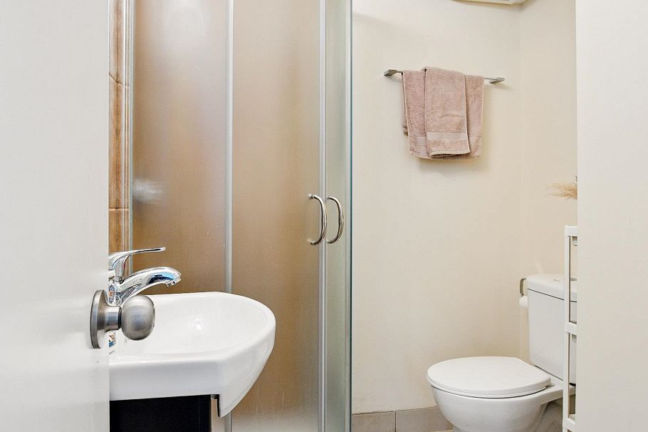 4938 Redonda Drive North Vancouver, BC - 24