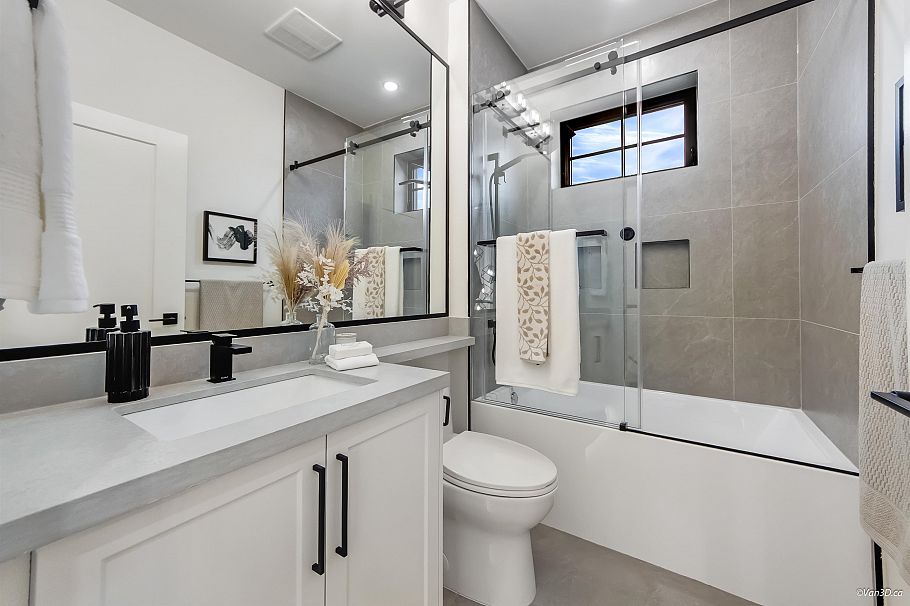 1347 E 64th Avenue Vancouver, BC - 10