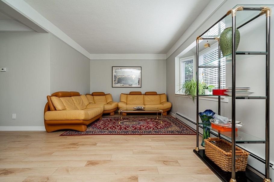 3099 W 6th Avenue Vancouver, BC - 6