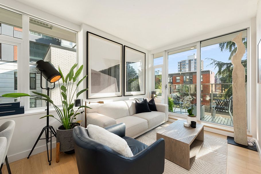 403 1365 Davie Street Vancouver, BC - 1