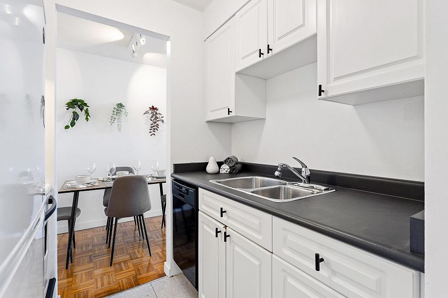 601 1850 Comox Street Vancouver, BC - 14