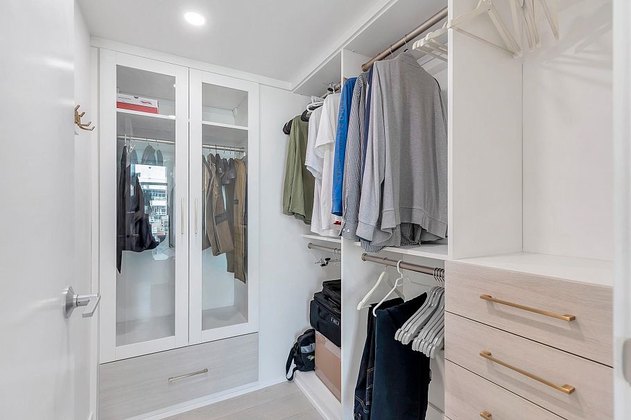 1608 198 Aquarius Mews Vancouver, BC - 32