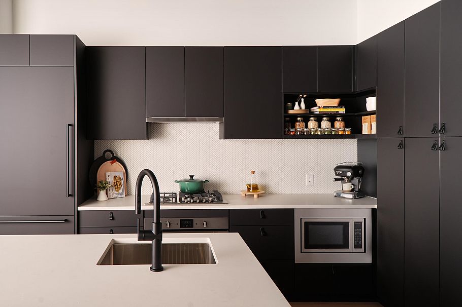 311 1680 E 12th Avenue Vancouver, BC - 1