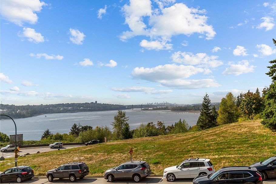 302 3608 Deercrest Drive North Vancouver, BC - 13