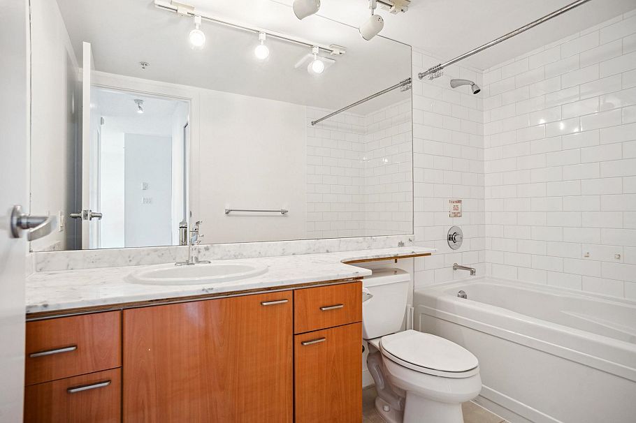 2503 1288 W Georgia Street Vancouver, BC - 6