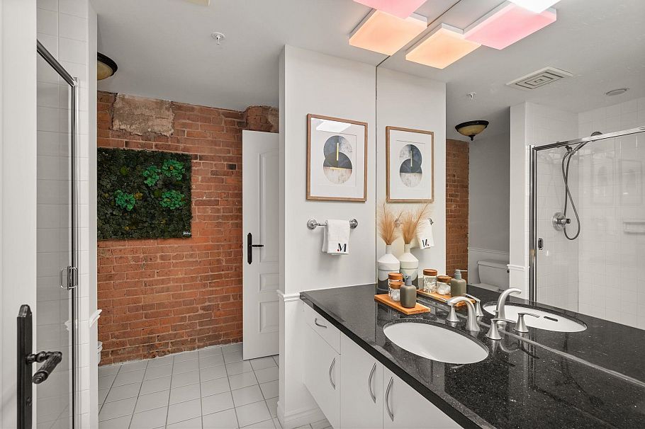 301 1155 Mainland Street Vancouver, BC - 21