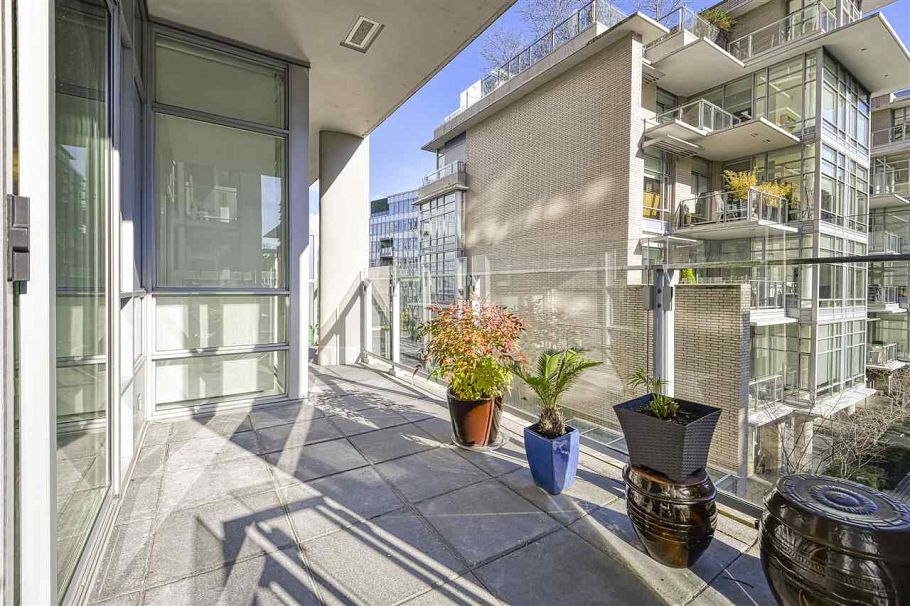 310 1616 Columbia Street Vancouver, BC - 12