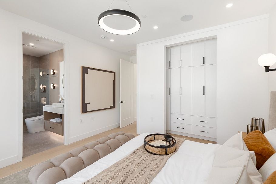 477 W 20th Avenue Vancouver, BC - 10